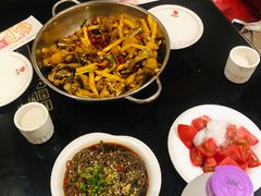 干锅牛蛙-馋嘴蛙火锅
