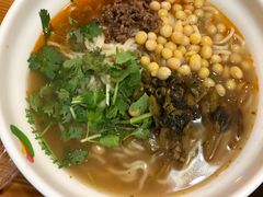 -菲哥麻辣烫(贵山小区店)