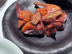 脆炸乳鸽-荣小馆(安达仕店)