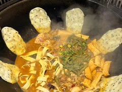 -地锅公社·现炒地锅鸡·地锅鱼·夜宵(罗锦路店)