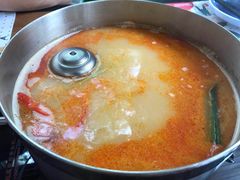 -樾餐厅泰式海鲜火锅(民歌湖店)