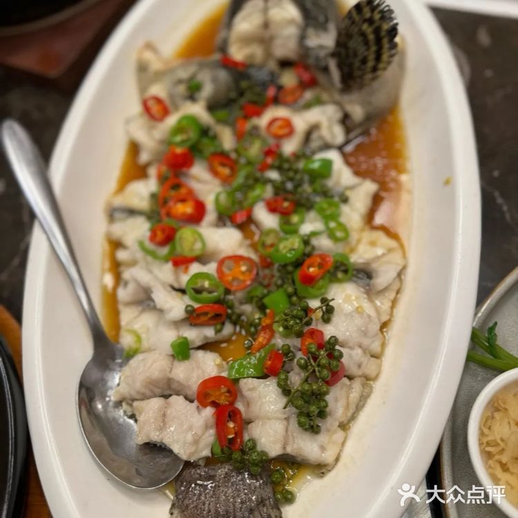 亲友共享美味时