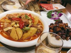 -迪拜杭州风味音乐餐厅(杭州首店 湖滨步行街店)