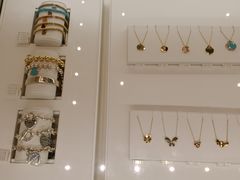 -Tiffany & Co.蒂芙尼
(广州太古汇店)