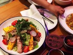 芒果烤鸡藜麦沙拉-MR.ROCKY洛奇先生RESTAURANT&BAR(宝安壹方城店)