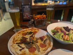 肉类缤纷披萨-Shanghai Brew House上海啤酒工坊(老外街店)