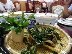 -龙湖东院农庄(乡间小路店)