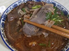 -叶新小吃店(来凤小区总店)
