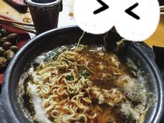 砂锅方便面-冯老二羊肉串