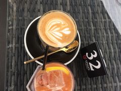 -UNI UNI(环亚凯瑟琳店)