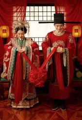 -莫兰迪婚纱摄影