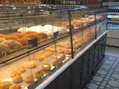 面包甜点陈列柜-面包新语(上地华联店)