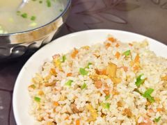 -巍山𤆵肉饵丝