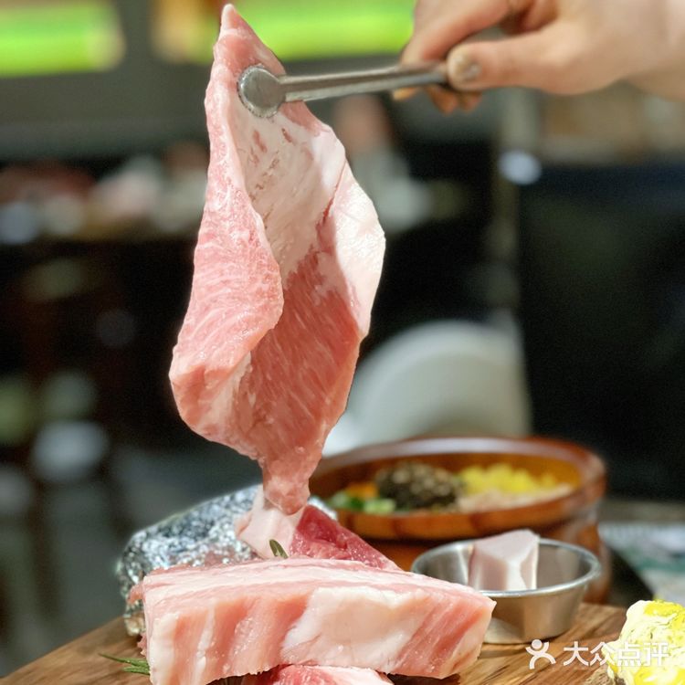 探店 | 金猪三兄弟，吃出个性韩国烤肉味