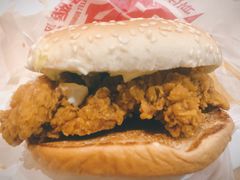 麦辣鸡腿堡-麦当劳(江滨北路得来速餐厅)