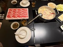 -鲜入唯煮·港式海鲜牛肉火锅(金宝街店)
