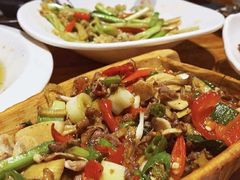 -老滇山寨•云南特色菜•地方菜•民族风情歌舞表演(金碧店)