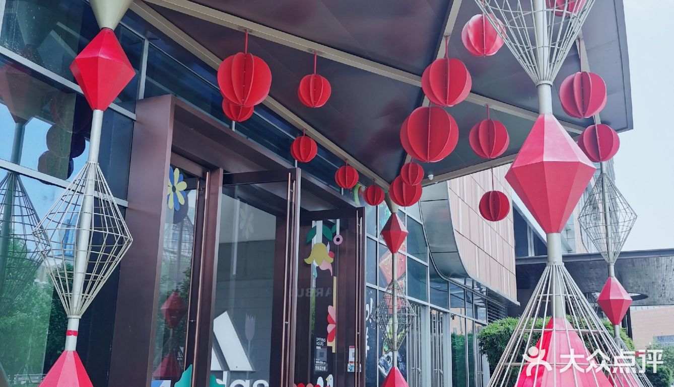 购物｜这么好逛的商场居然没有人[偷笑][偷笑]