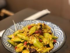 -燚店·铁板鱼蛙·烤肉·烤串(北新桥店)