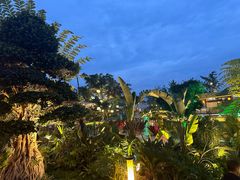 -茅草房·河畔园林火锅