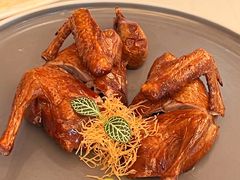 脆皮乳鸽-利宝阁(嘉里建设广场店)