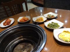 -牛信亭韩国料理·炭火烤肉(紫藤路店)