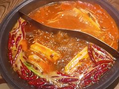 -巴卤社老火锅(财富店)