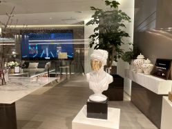 -LB·海菲秀牛奶光官方体验中心