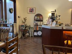 -Café Monson