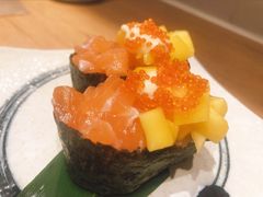 芒果三文鱼寿司-酒井酱子·深夜食堂(东城汇店)