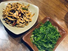 -亮亮面馆(经六路店)