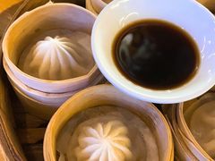 鸡汁鲜肉小笼汤包-南小馆(迪士尼小镇店)
