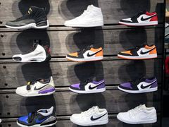 -ABC MART(心斎橋店)