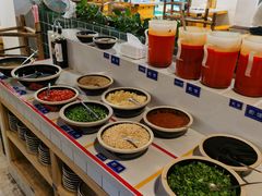 自助调料区-有拈头成都市井火锅(老门东店)