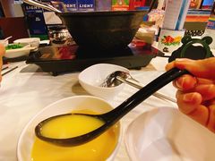 -鲜入围煮花胶鸡海鲜火锅