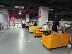 -蹦贝运动中心·蹦床·攀岩·闯关(龙岗店)