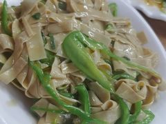 -东北四季饺子王(华山路店)