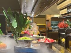 -钱小奴海鲜自助黑金店(杭州滨江龙湖店)