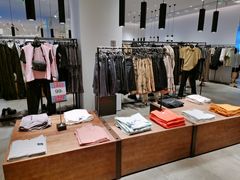 -URBAN REVIVO(西安Momopark店)