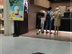 -瑞幸咖啡(新生活广场紫金山路店)