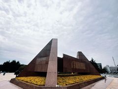 -上海市龙华烈士陵园