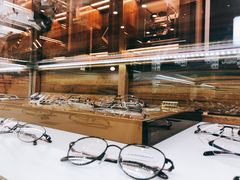 -回瑞眼镜·蔡司·依视路官方授权店(广益路万达店)