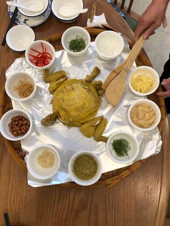 渔意顺德私房菜-"提前订了房间,房间不算大,但都可以坐到1.