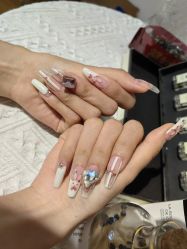 -雪奈传统美甲美睫