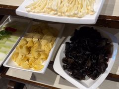 -思阁炭香火锅(学伟鑫城总店)