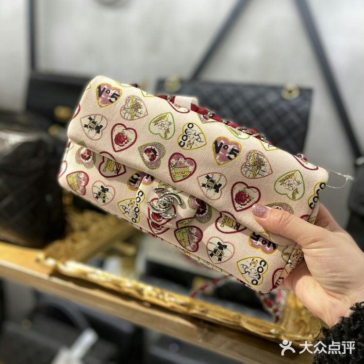 入手Lv绝版中古 河蚌包