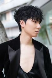 -首脑美发沙龙