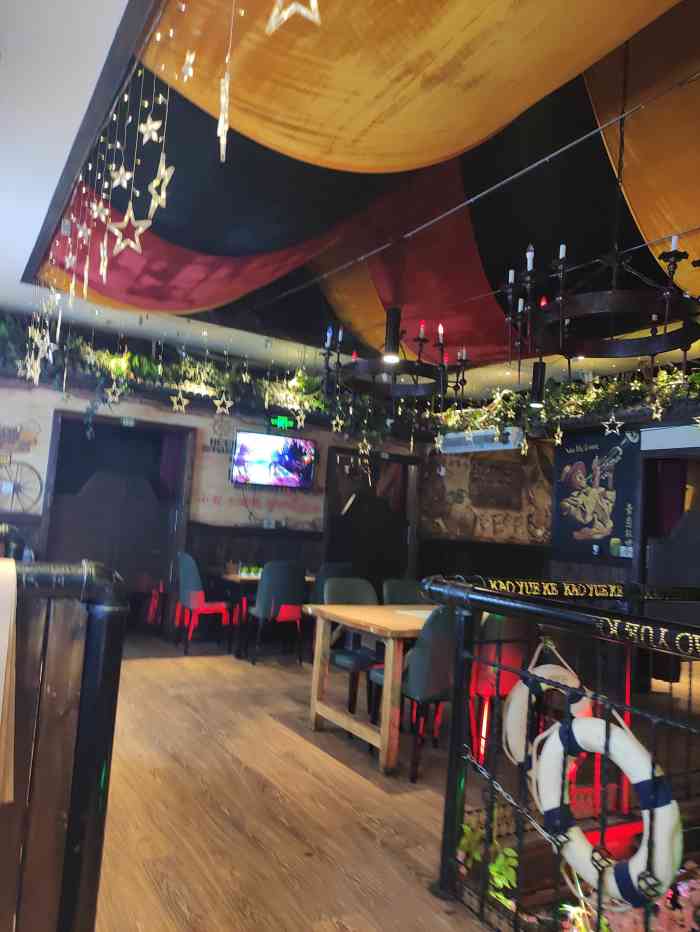 小胡子烤约客音乐徒手餐厅(昌平街店)-"长春市的音乐徒手烤吧不少