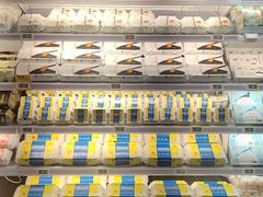 面包甜点陈列柜-盒马鲜生(红莲店)