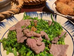 -Cục Gạch Quán